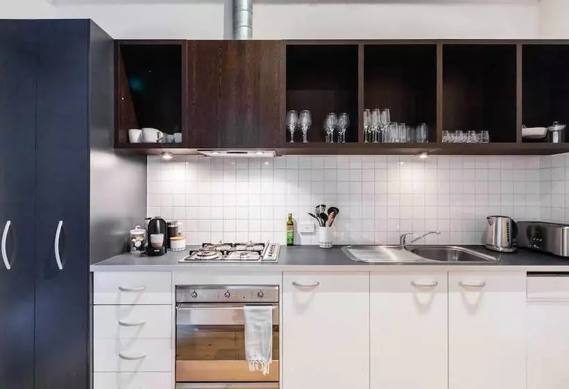 Isla, 2bdr Fitzroy Apartment