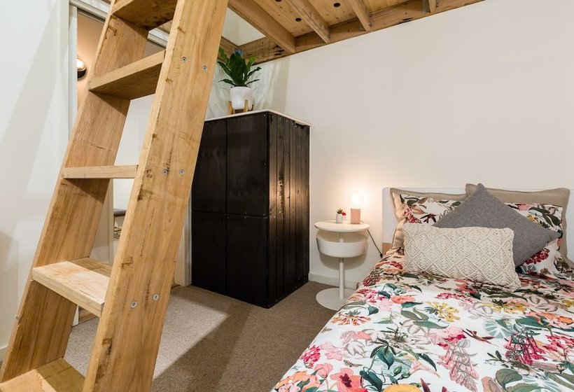 Isla, 2bdr Fitzroy Apartment