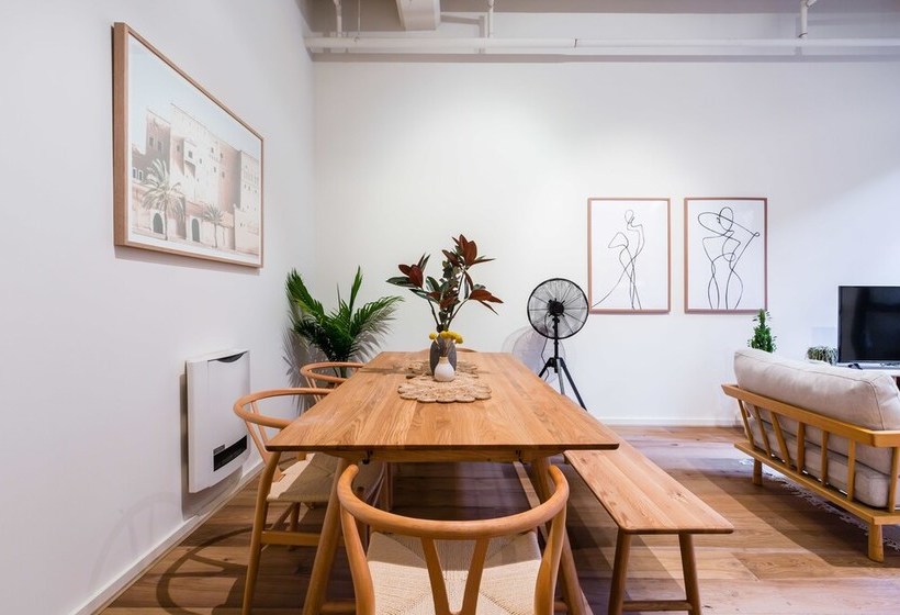 Isla, 2bdr Fitzroy Apartment