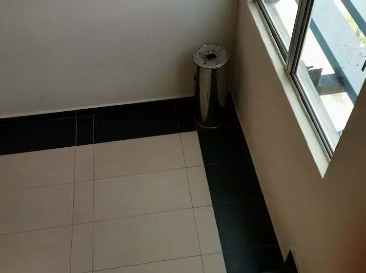 ホテル Centre Point Tampin