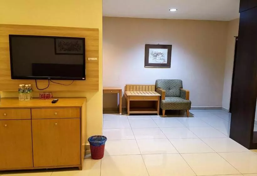 ホテル Centre Point Tampin