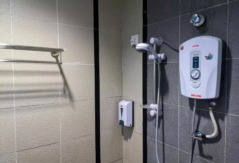 ホテル Centre Point Tampin