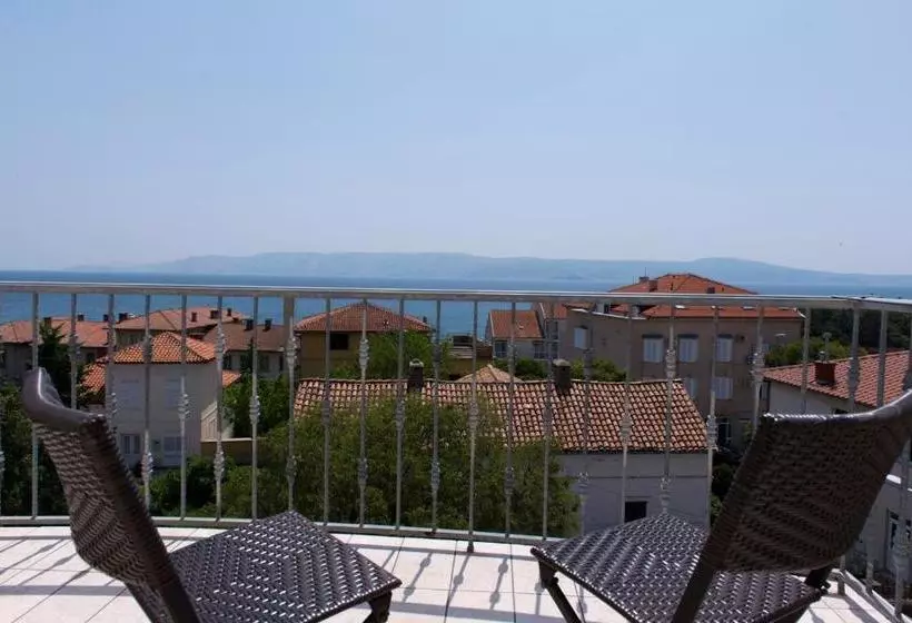 Hotelli Pansion Maestral