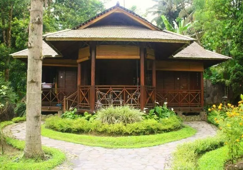 ペンション Highland Resort & Nature Tours