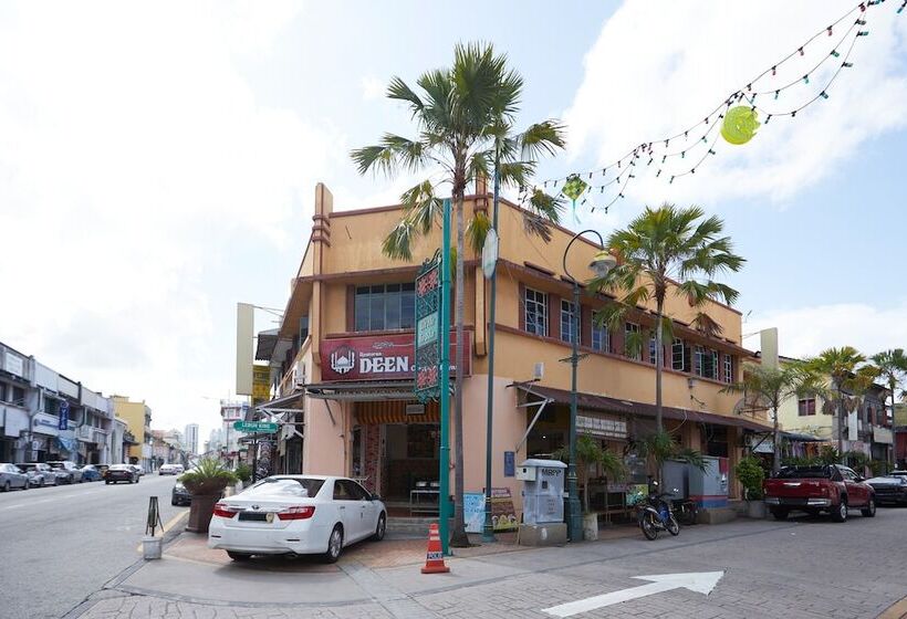 Meera Heritage Motel