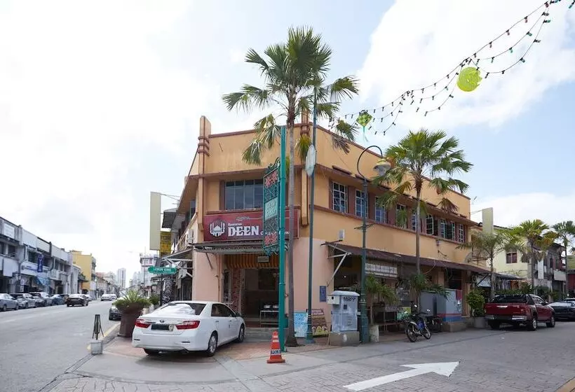 Meera Heritage Motel