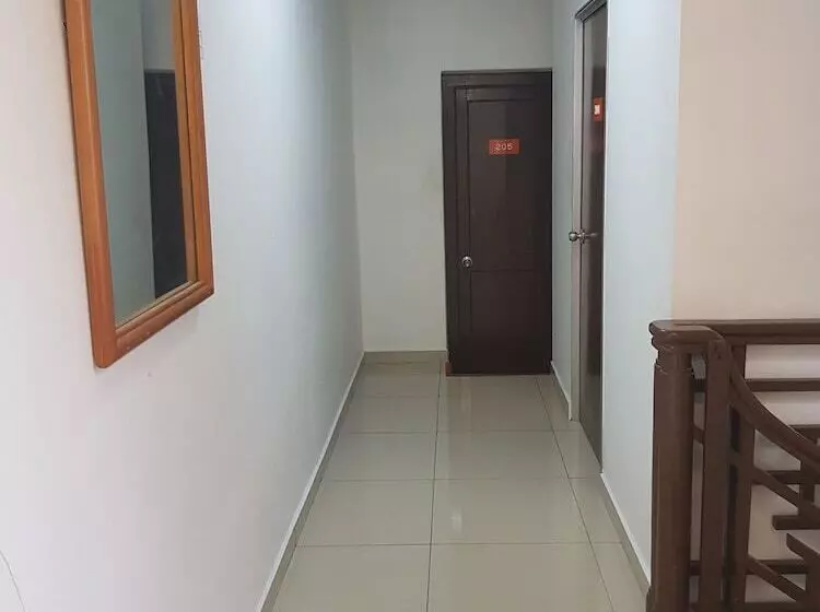 Meera Heritage Motel