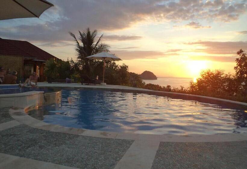 Отель Golo Hilltop