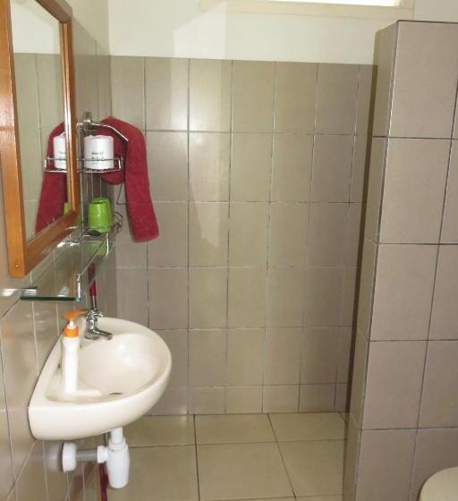 Отель Golo Hilltop