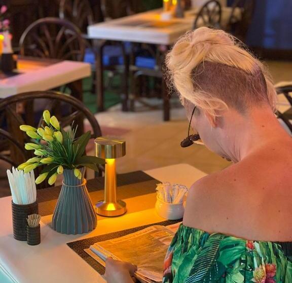 ホテル San Antonio Beach Guesthouse & Restaurant