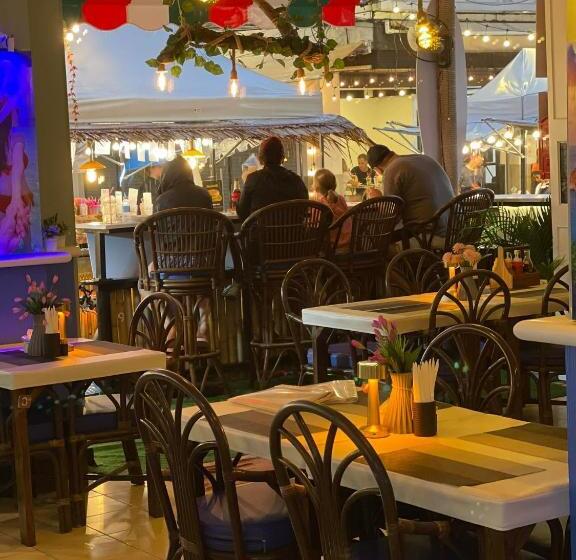 ホテル San Antonio Beach Guesthouse & Restaurant