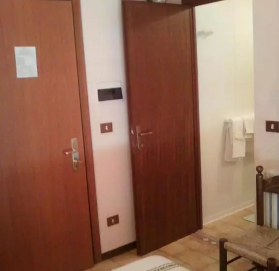 Hotelli Albergo Ristoranteparco Alle Nocitra La Cascata Delle Marmore,labro E Valle Santa Di S Francesco