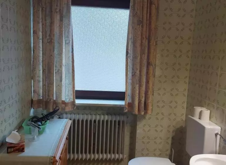 Hotelli Landhaus Weiß