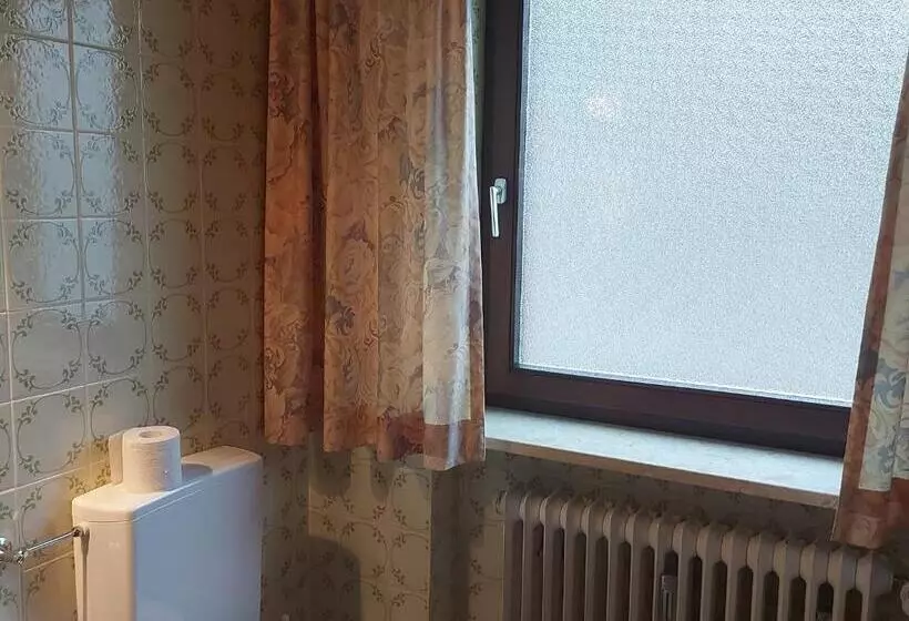 Hotelli Landhaus Weiß