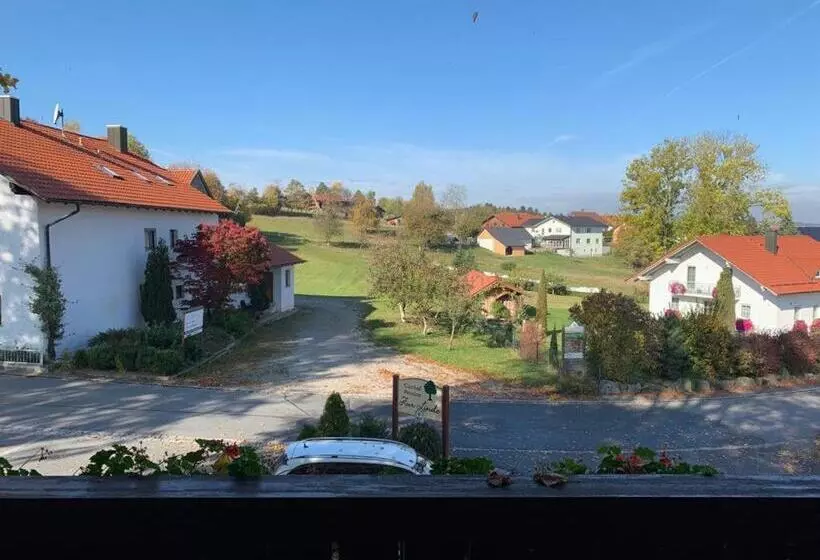 هتل Zur Linde