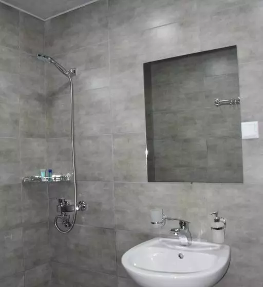 مسافرخانه Nikala's House