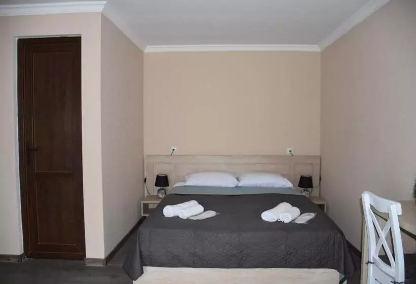 مسافرخانه Nikala's House