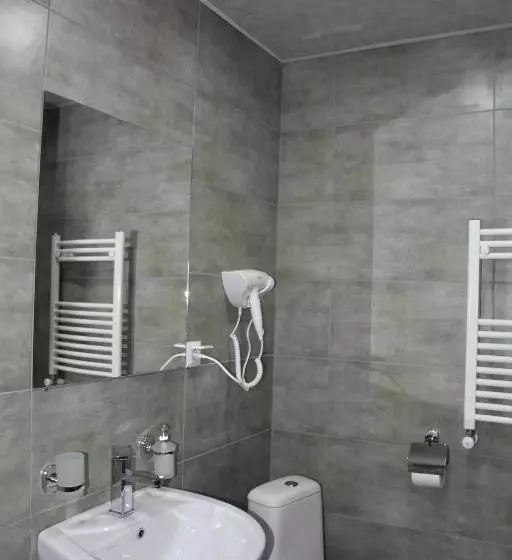 مسافرخانه Nikala's House