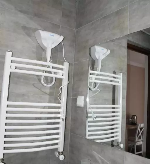 مسافرخانه Nikala's House