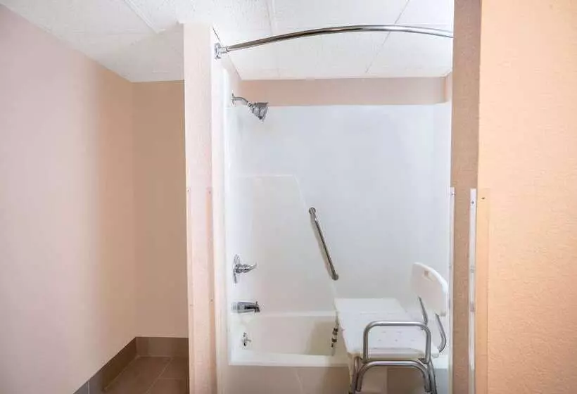 Отель Baymont By Wyndham Knoxville I75