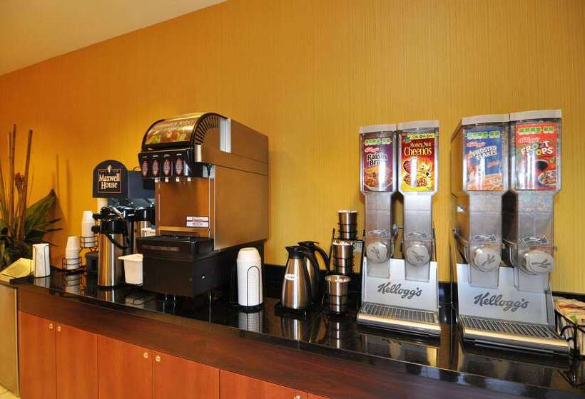 هتل Best Western Plus Fresno Inn