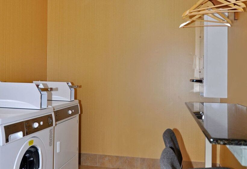 هتل Best Western Plus Fresno Inn