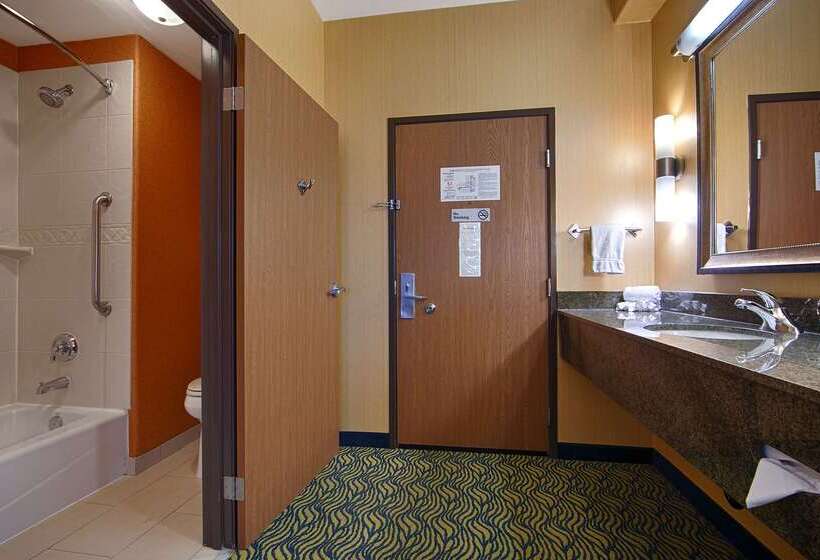 هتل Best Western Plus Fresno Inn