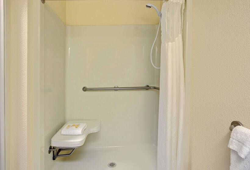 酒店 Days Inn & Suites By Wyndham Hickory