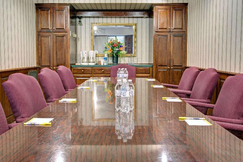 酒店 Days Inn & Suites By Wyndham Hickory