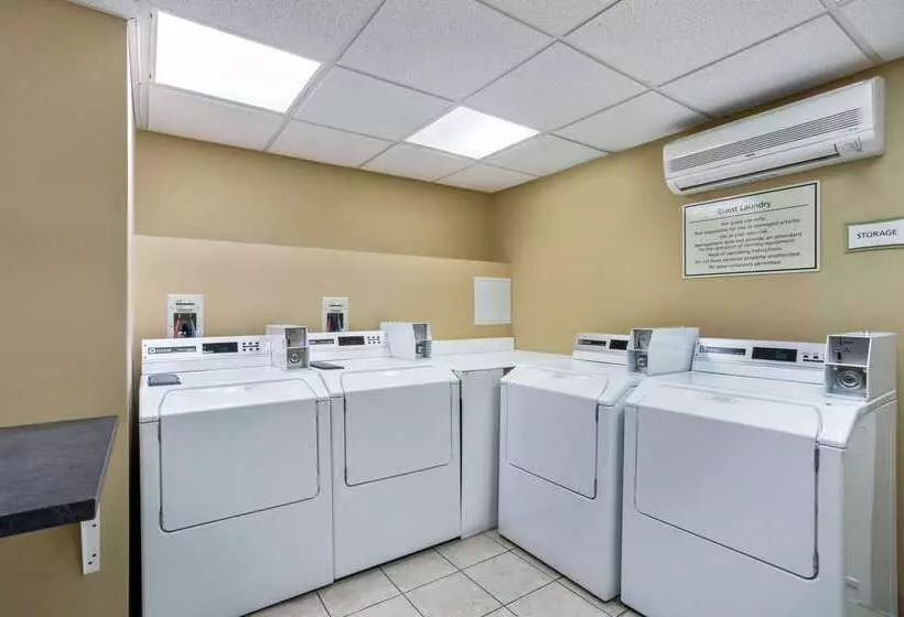 هتل Hampton Inn Manchester Downtown