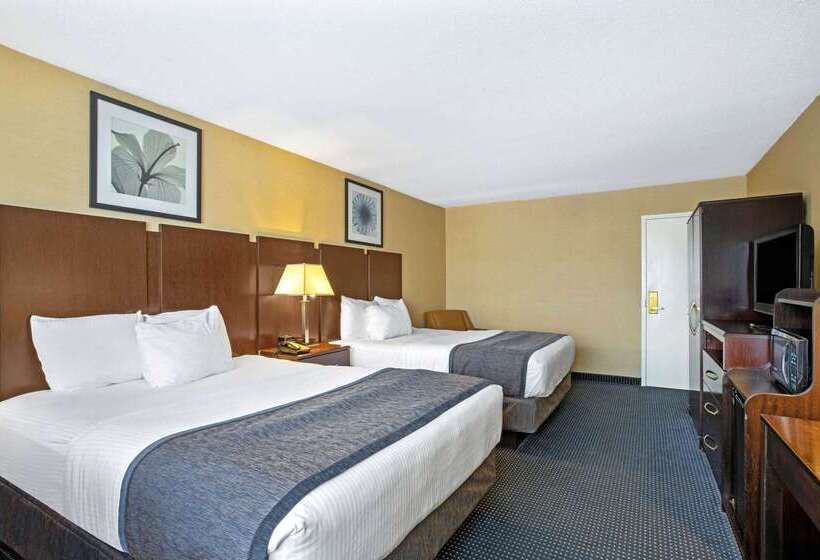 בית מלון כפרי Hampton Inn Manchester Downtown