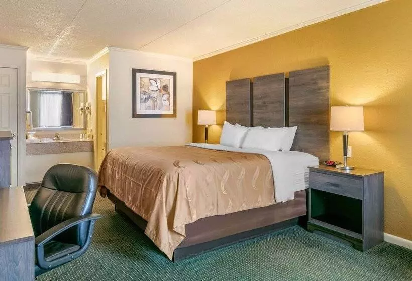 فندق Quality Inn