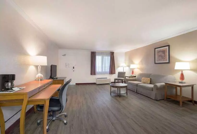 Hotelli Quality Inn & Suites Lake Havasu City
