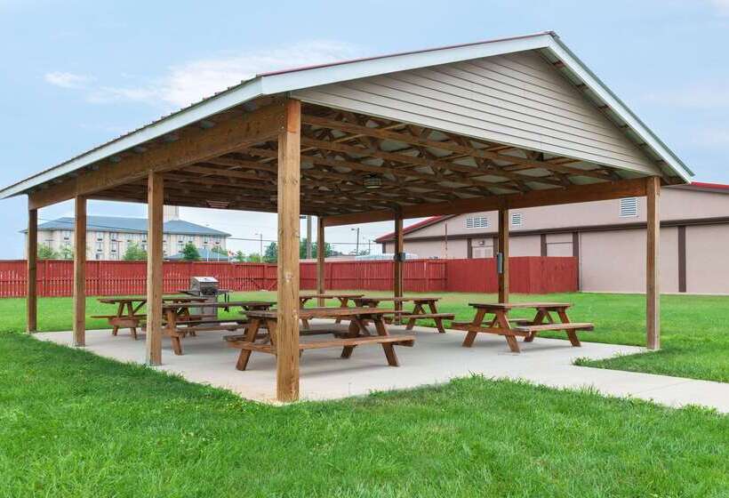 Otel Ramada By Wyndham Bowling Green