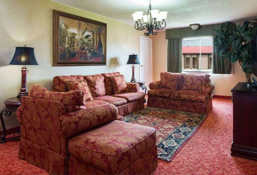 Otel Ramada By Wyndham Bowling Green