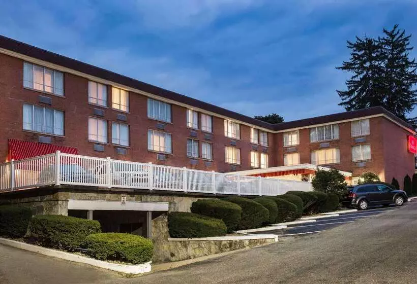 호텔 Ramada By Wyndham Ligonier