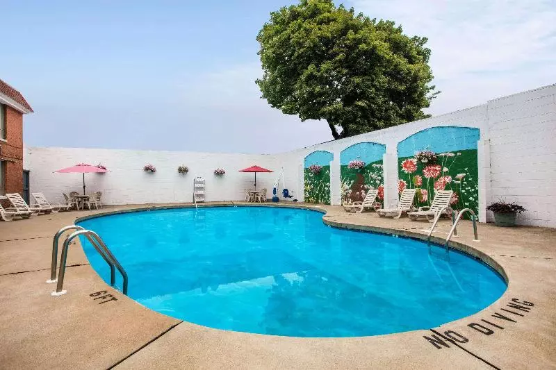 호텔 Ramada By Wyndham Ligonier