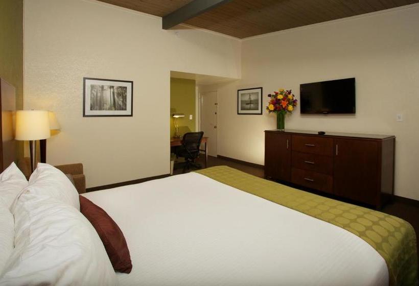 هتل Ramada By Wyndham San Diego North & Conference Center