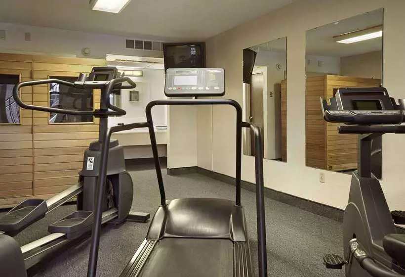 호텔 Greenwood Inn Sterling