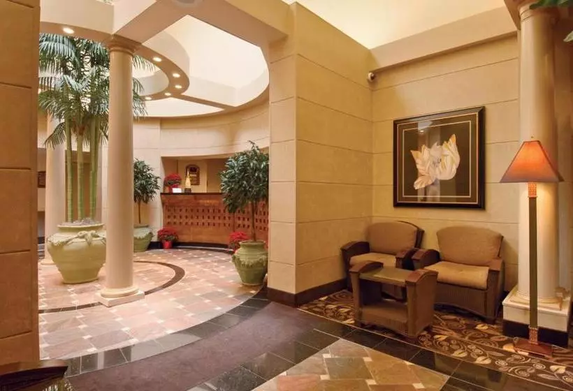 فندق Ramada By Wyndham Toms River