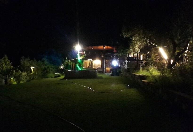 Kucuk Ciftlik Bungalow Evleri