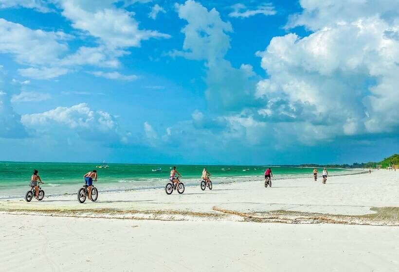 بنسيون Ananda Beach