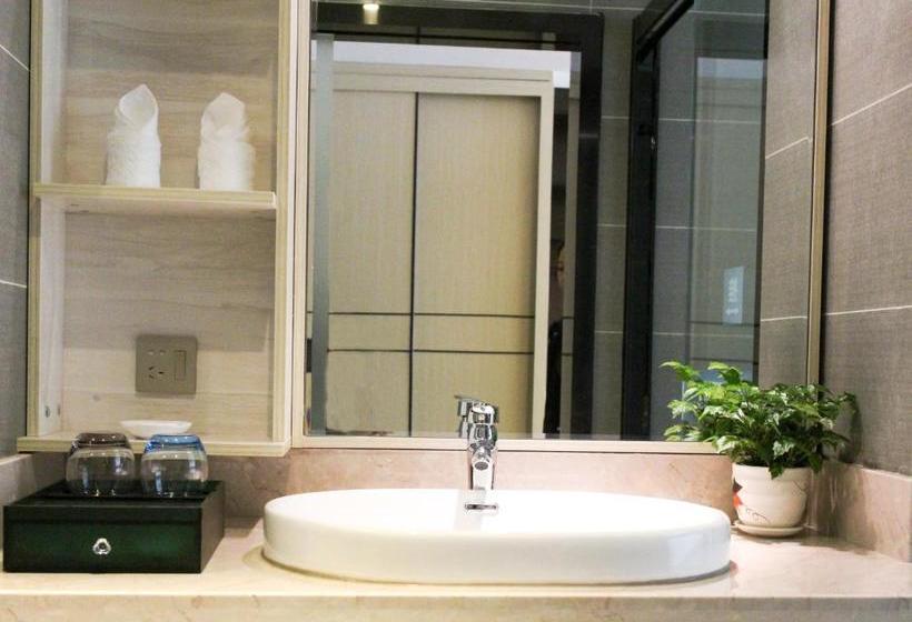 Four Seasons To Shu Hotel