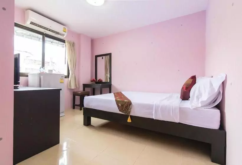 Hotelli Full Stop. Hostel