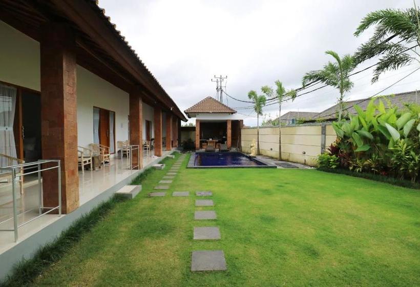 בית מלון כפרי Aghasvina Guesthouse Canggu