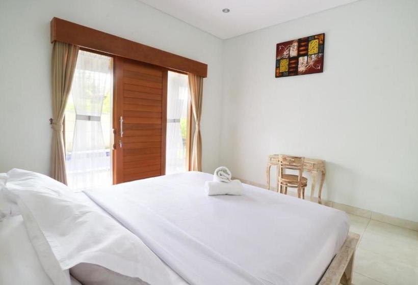 בית מלון כפרי Aghasvina Guesthouse Canggu