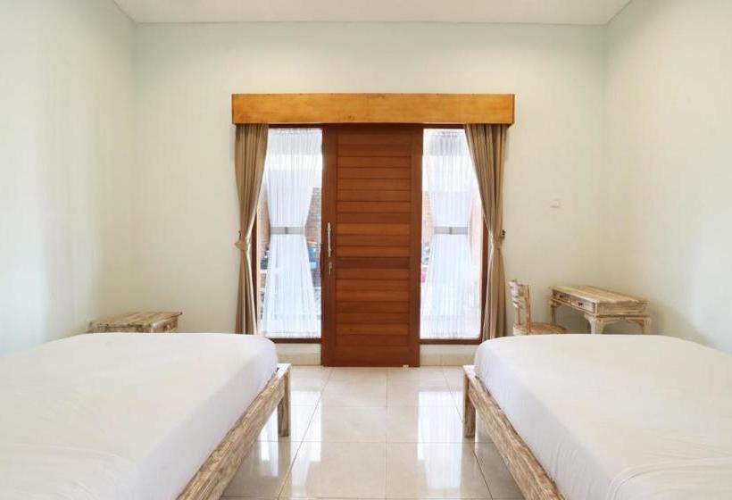 בית מלון כפרי Aghasvina Guesthouse Canggu