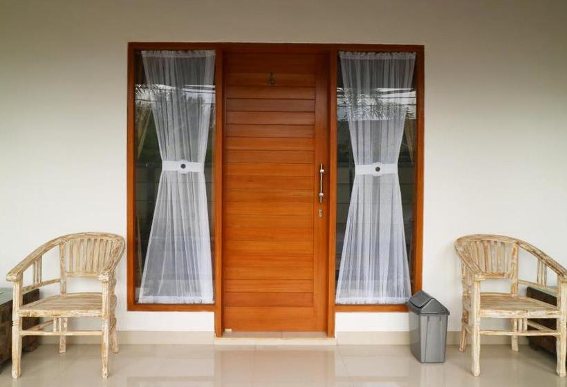 בית מלון כפרי Aghasvina Guesthouse Canggu