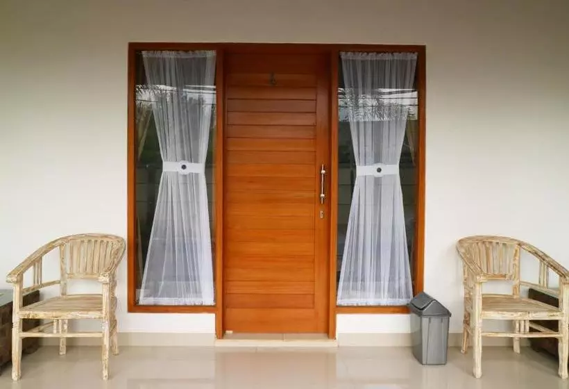 ホテル Aghasvina Guesthouse Canggu