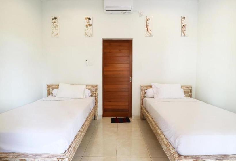 בית מלון כפרי Aghasvina Guesthouse Canggu